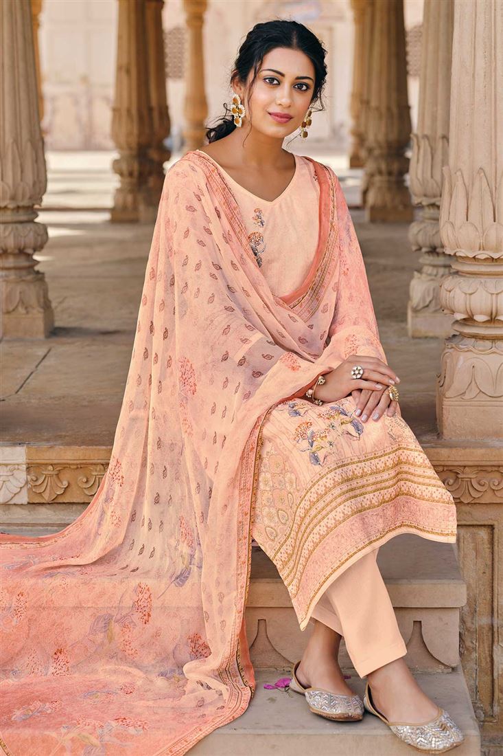 IVORY COLOR INDOWESTERN STYLE DESIGNER DRESS. -