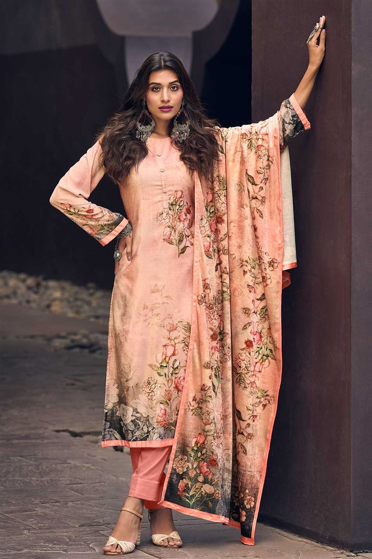 Beautiful Peach Salwaar Kameez for Wedding Season