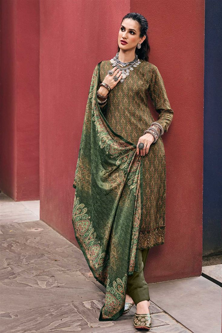 Gody Green Dress for Weddings in Winter