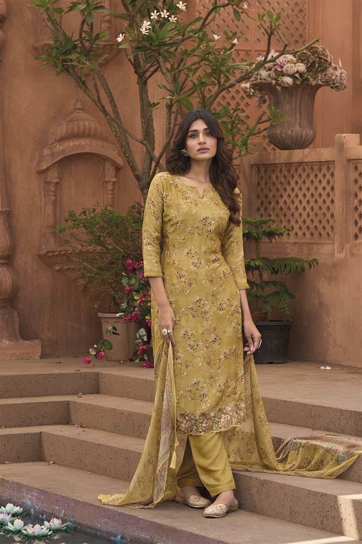 Green Colour Muslin Fabric Girlish Salwaar Kameez